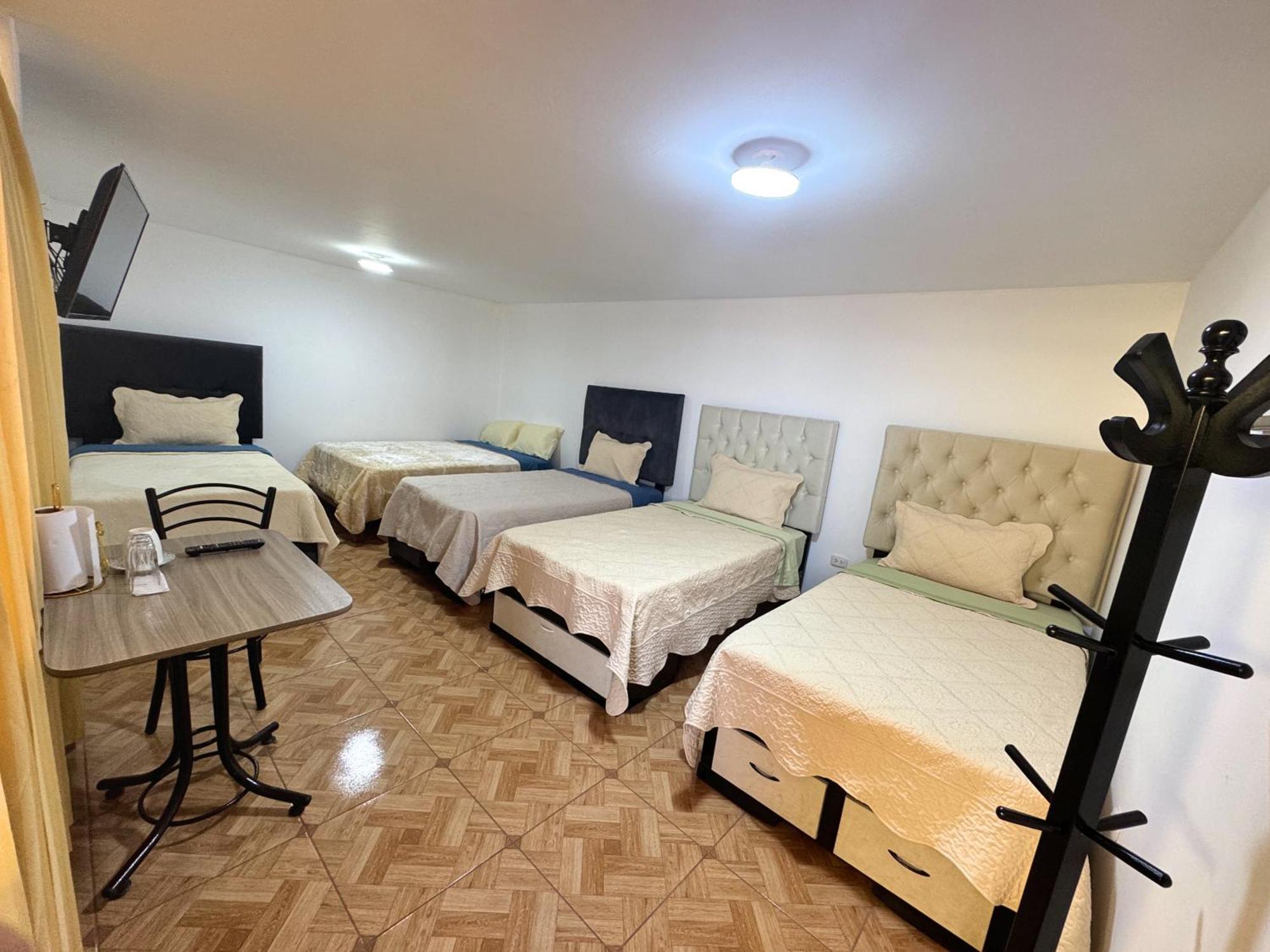 Close To Airport - Free One Time Pickup - A Y J Familia Ліма Екстер'єр фото
